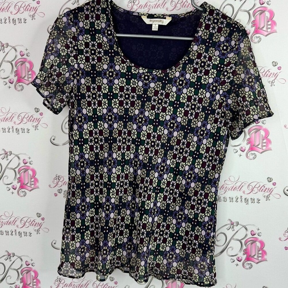 Ingenuity tshirt top blouse Patterned Women's Top in Black and Purple